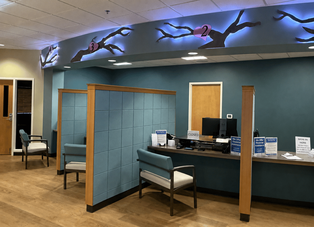 Cap MC front desk-1