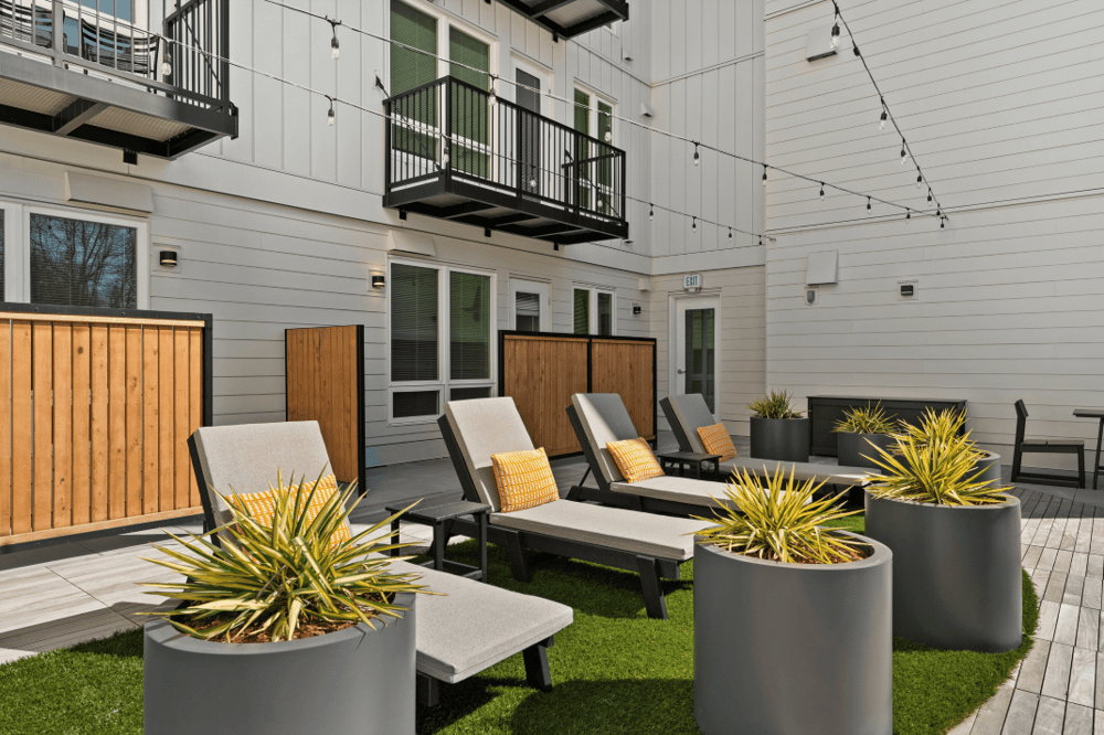 Resident Plaza l Fryar Flats - B_web